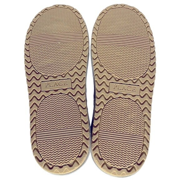 The Children’s Place Girls Metallic Star Chalet Boots - Picture 8 of 9